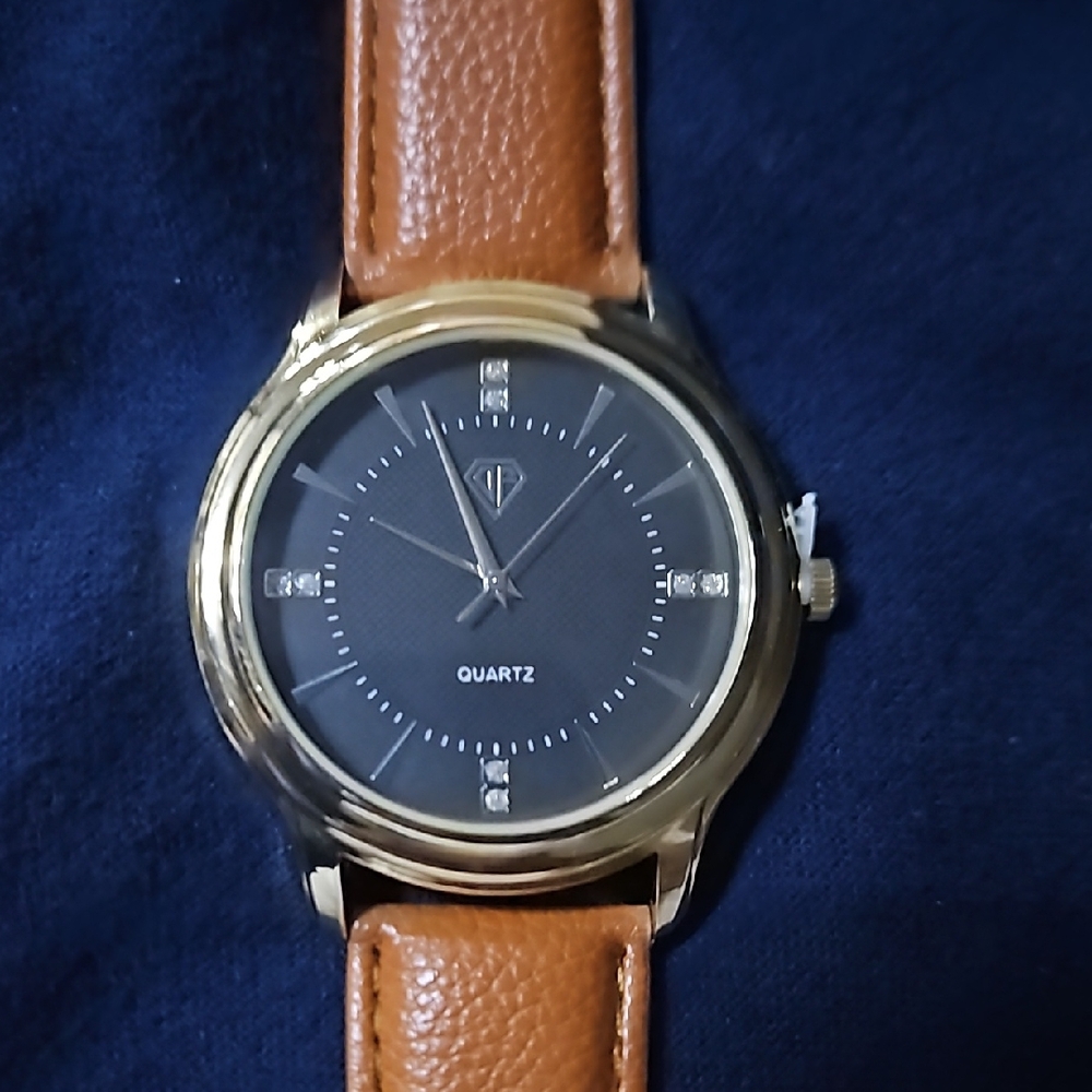 Quartz Gold Watch with Brown Leather Strap